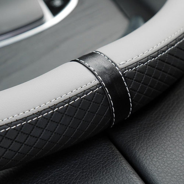 Steering Wheel Cover Microfiber Leather and Viscose Breathable Mesh Fashion Embossed Non-Slip Leather Grip Cover All Seasons 14.5-15 Inch(CAR79）