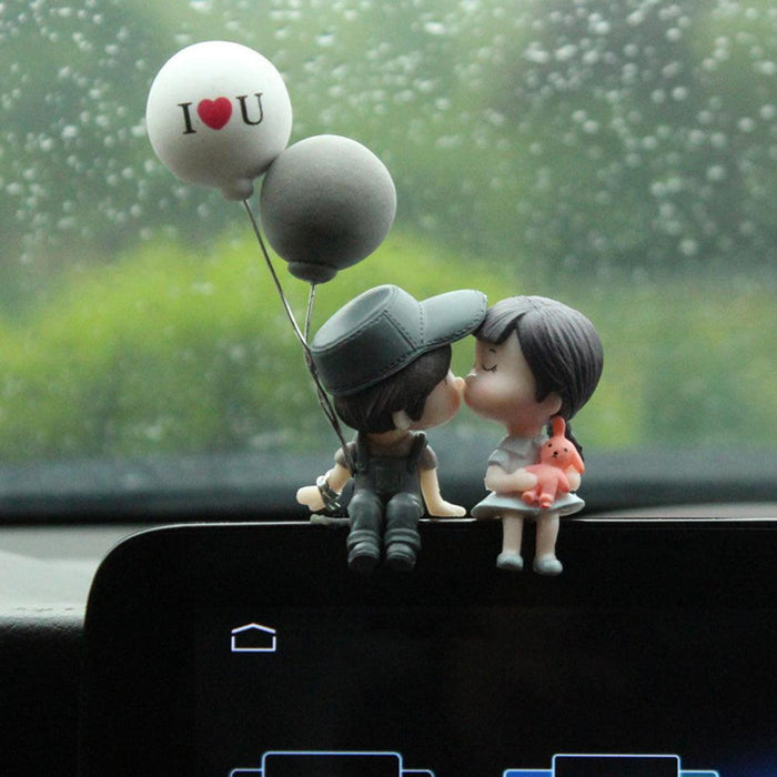 2pcs Cartoon Car Dashboard Decorations Lovely Kiss Boy and Girl Car Cute Resin Ornaments Suit (CAR107)